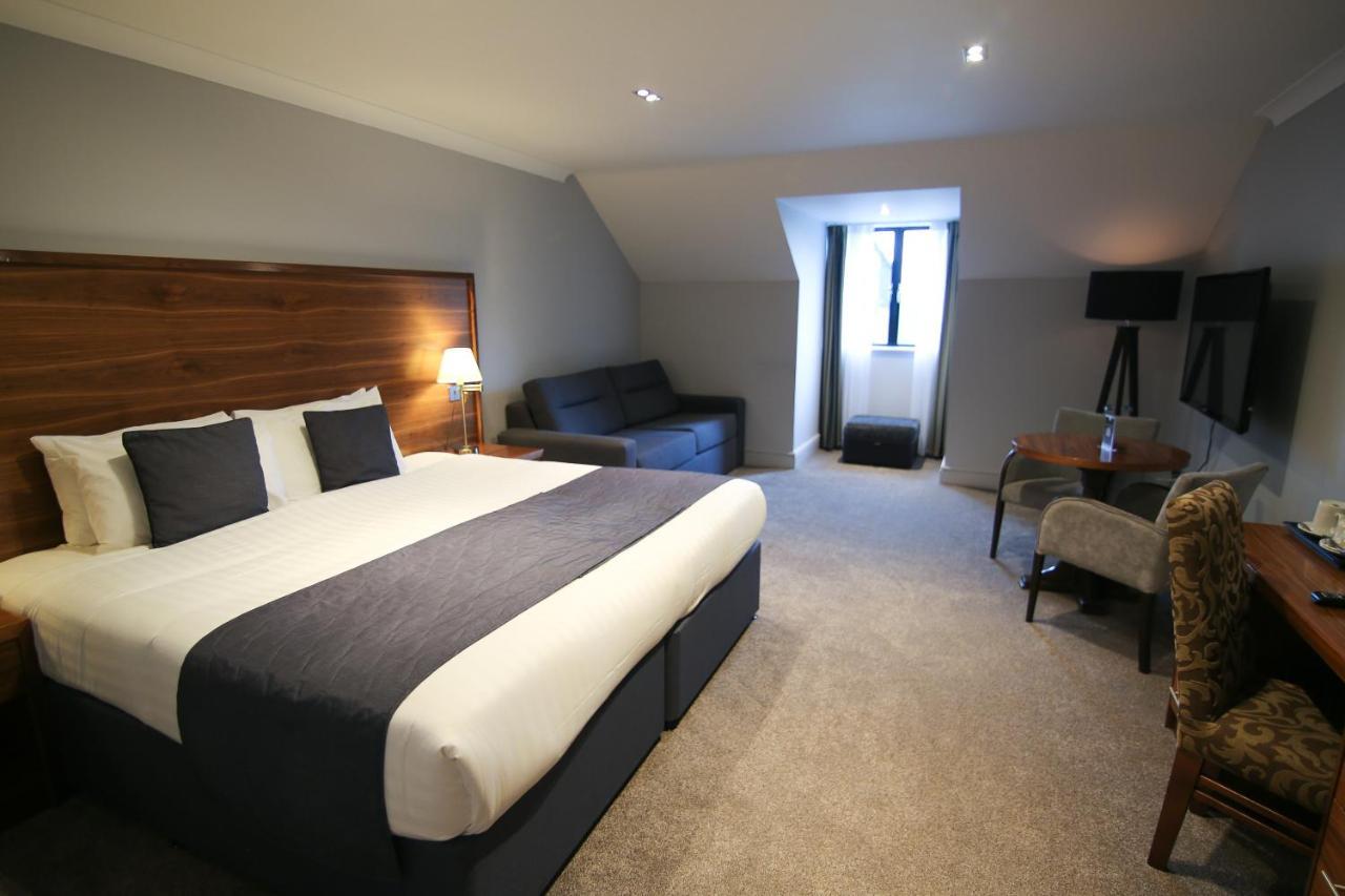 Resort Old Thorns & 4*